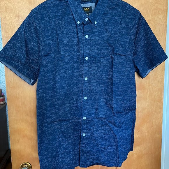 NWT! Navy Blue Cotton Short Sleeve Button Down // Lee Men's Size L - Picture 6 of 7